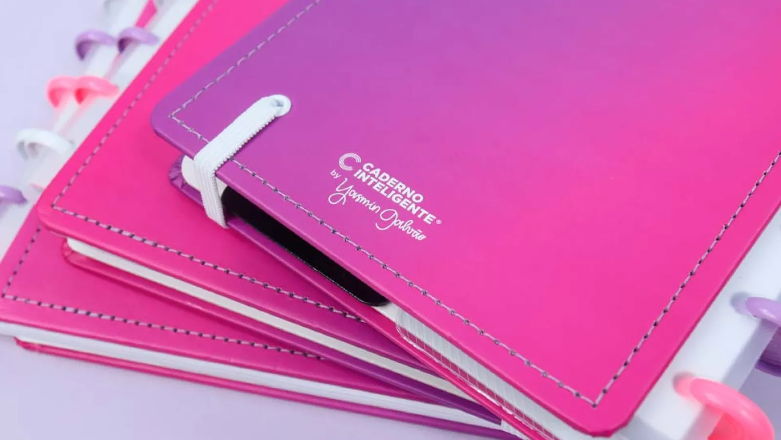 Caderno Inteligente Grande Ultraviolet By Yasmin Galvão