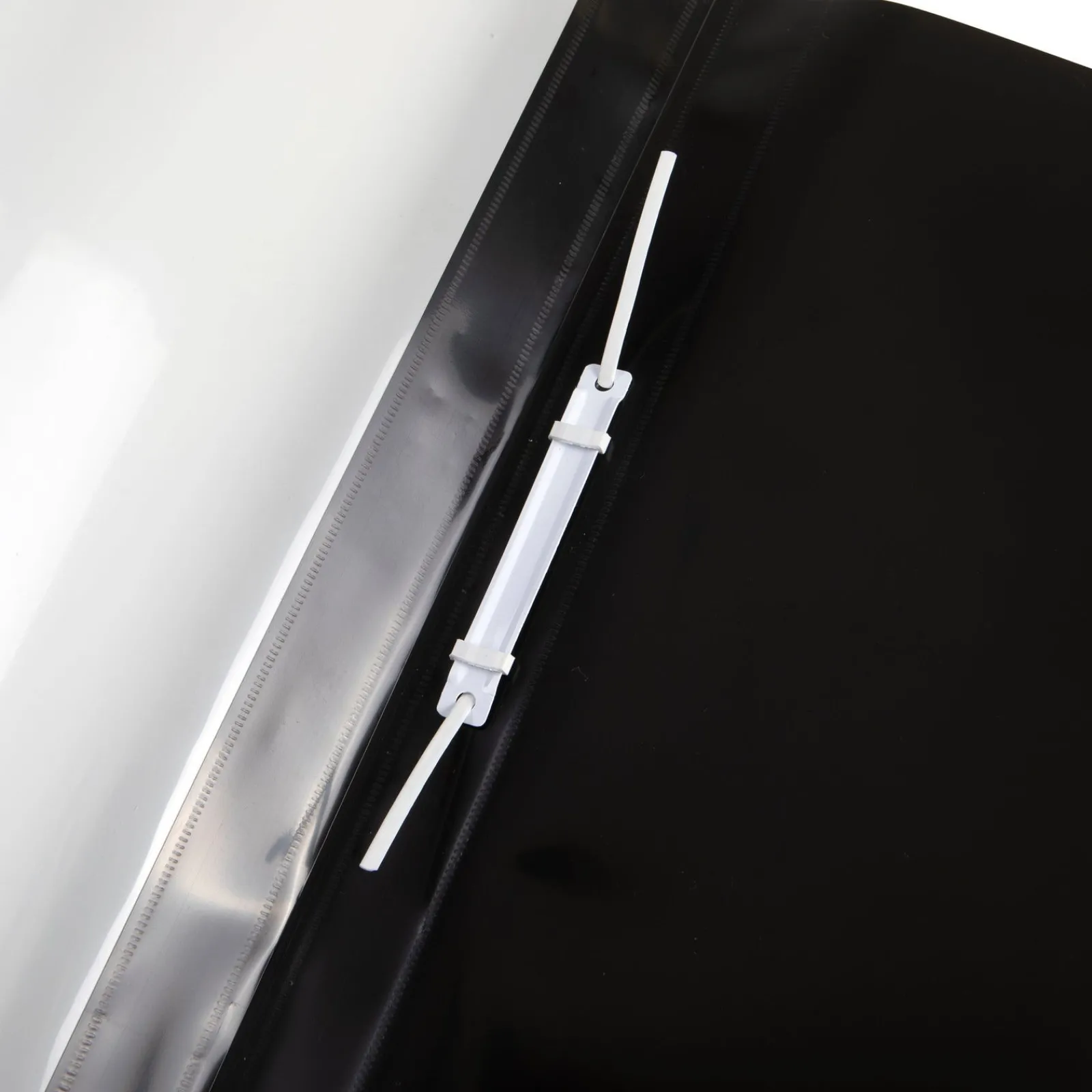 Sale Note! Capa Classificadora com Ferragem