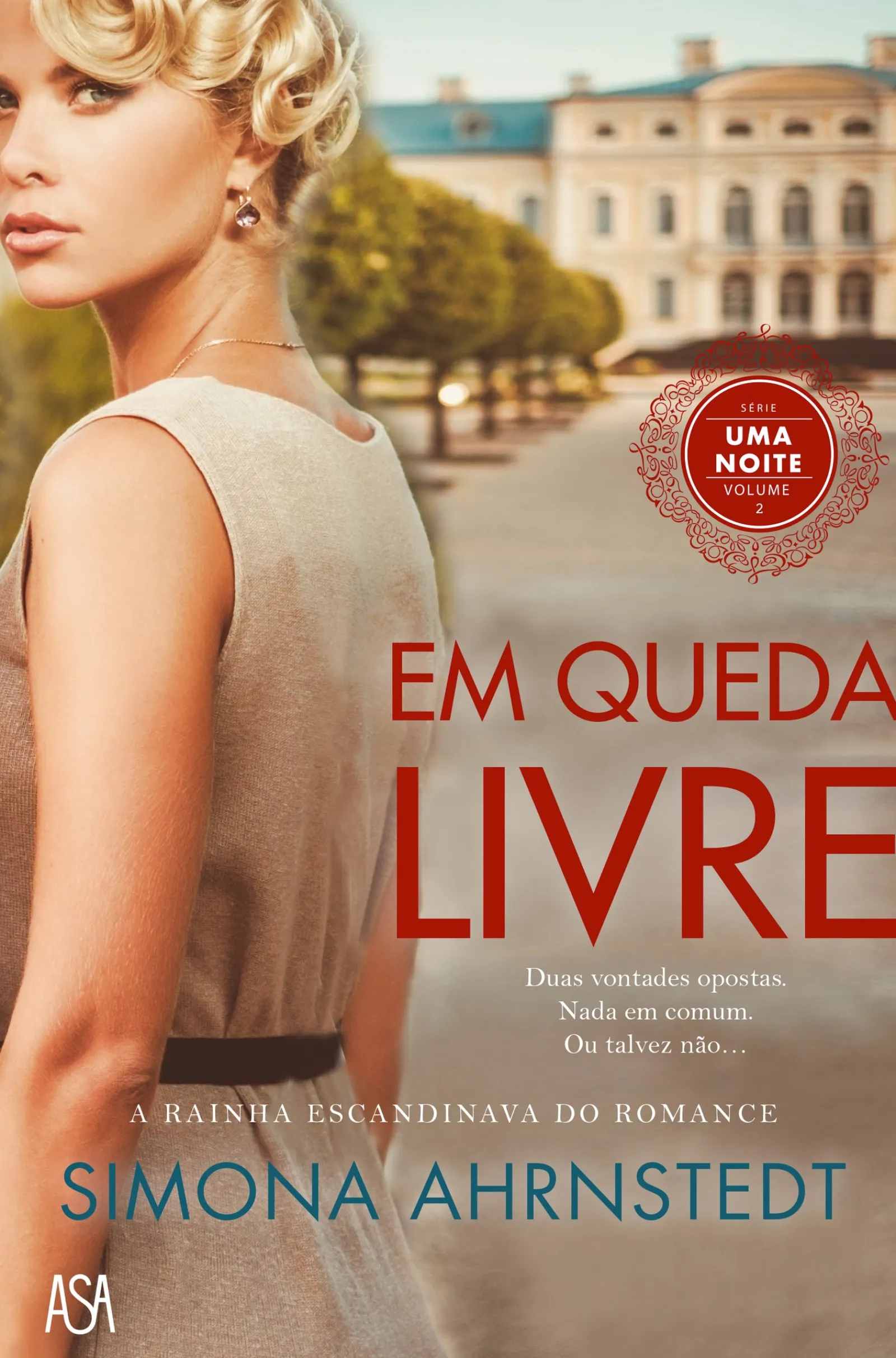 Asa Em Queda Livre de Simona Ahrnstedt